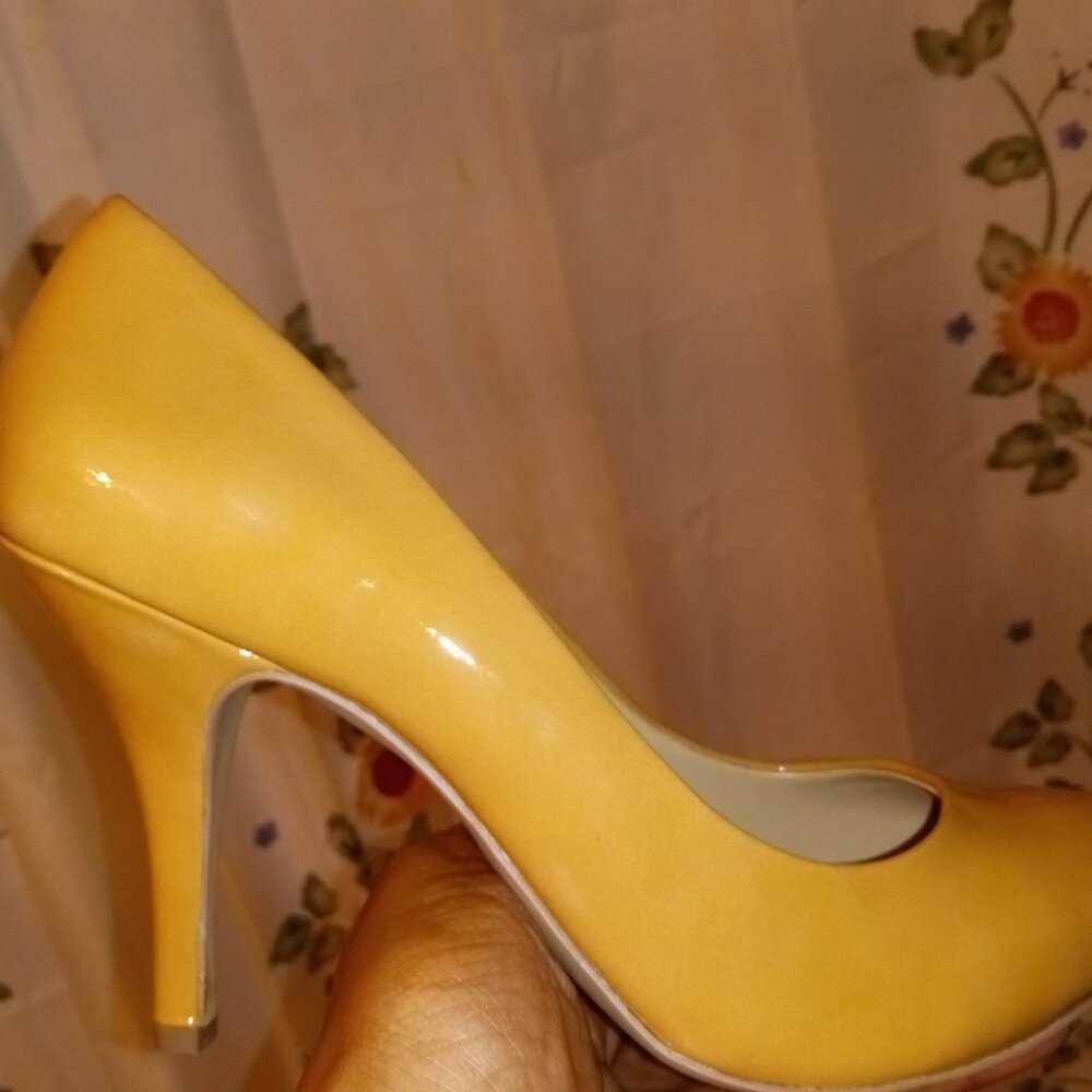 New Tan dress shoe size 10